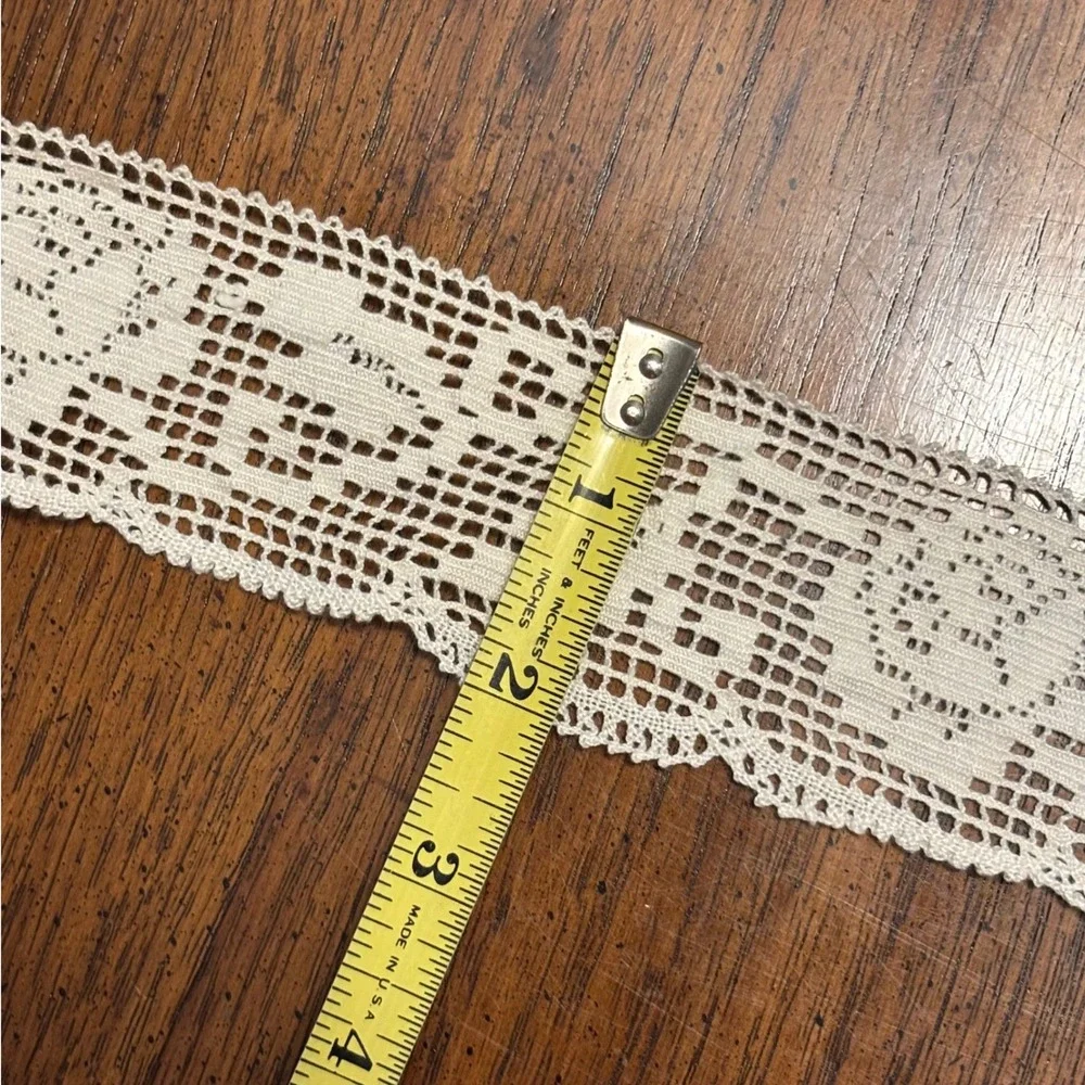 Vintage Off White Floral Rose Filet Crochet Lace Trim 32 x 2